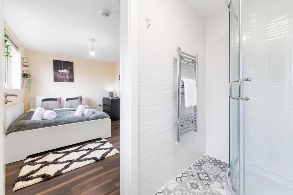 ايزلورث Twickenham Homes المظهر الخارجي الصورة