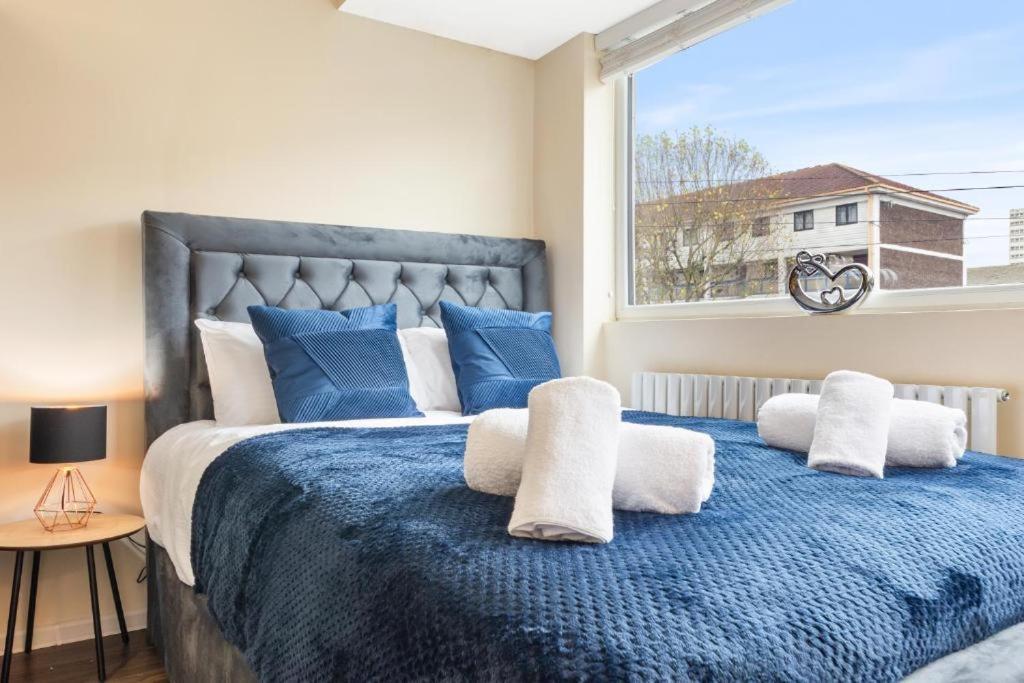 ايزلورث Twickenham Homes المظهر الخارجي الصورة
