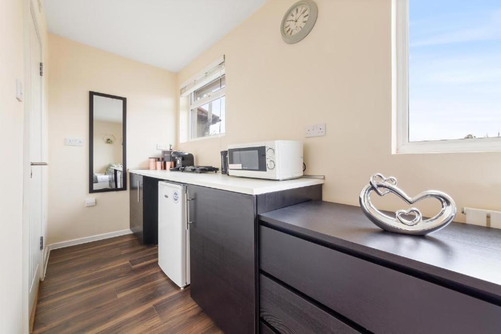 ايزلورث Twickenham Homes المظهر الخارجي الصورة