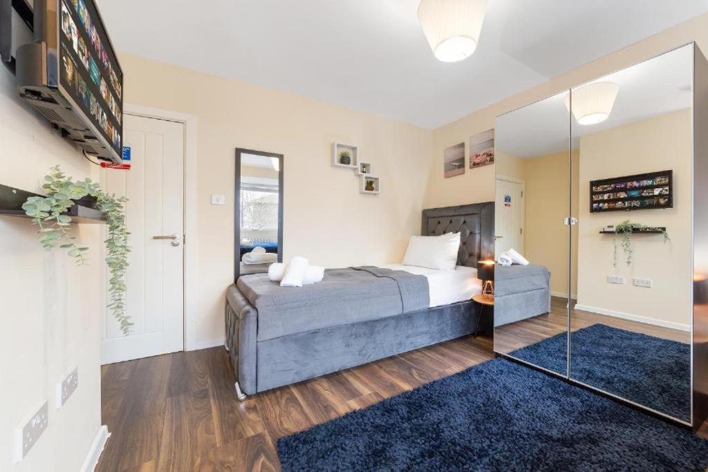 ايزلورث Twickenham Homes المظهر الخارجي الصورة