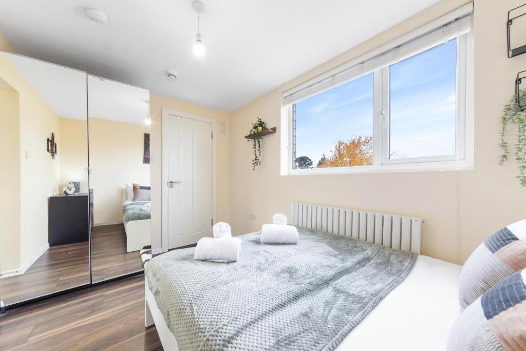 ايزلورث Twickenham Homes المظهر الخارجي الصورة